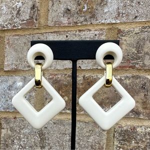 Classy Retro Style Dangle Earrings